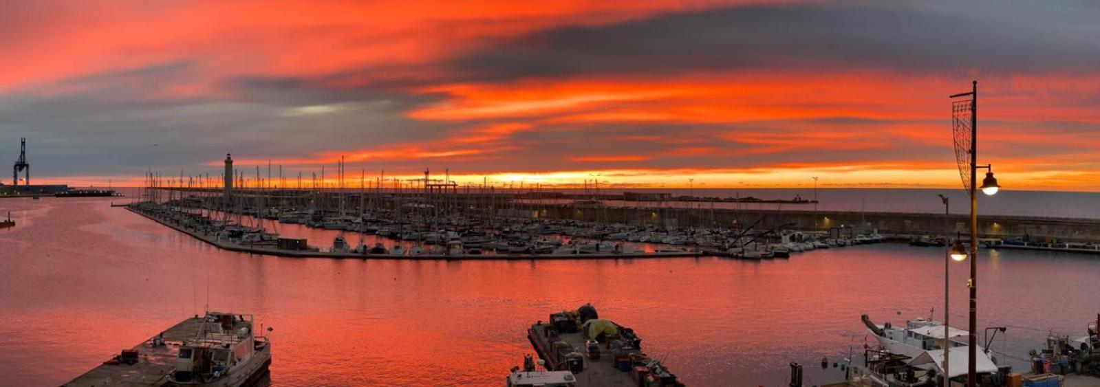 "Luigi" Balcon Sur La Mer Et Le Port De Sete Bagian luar foto